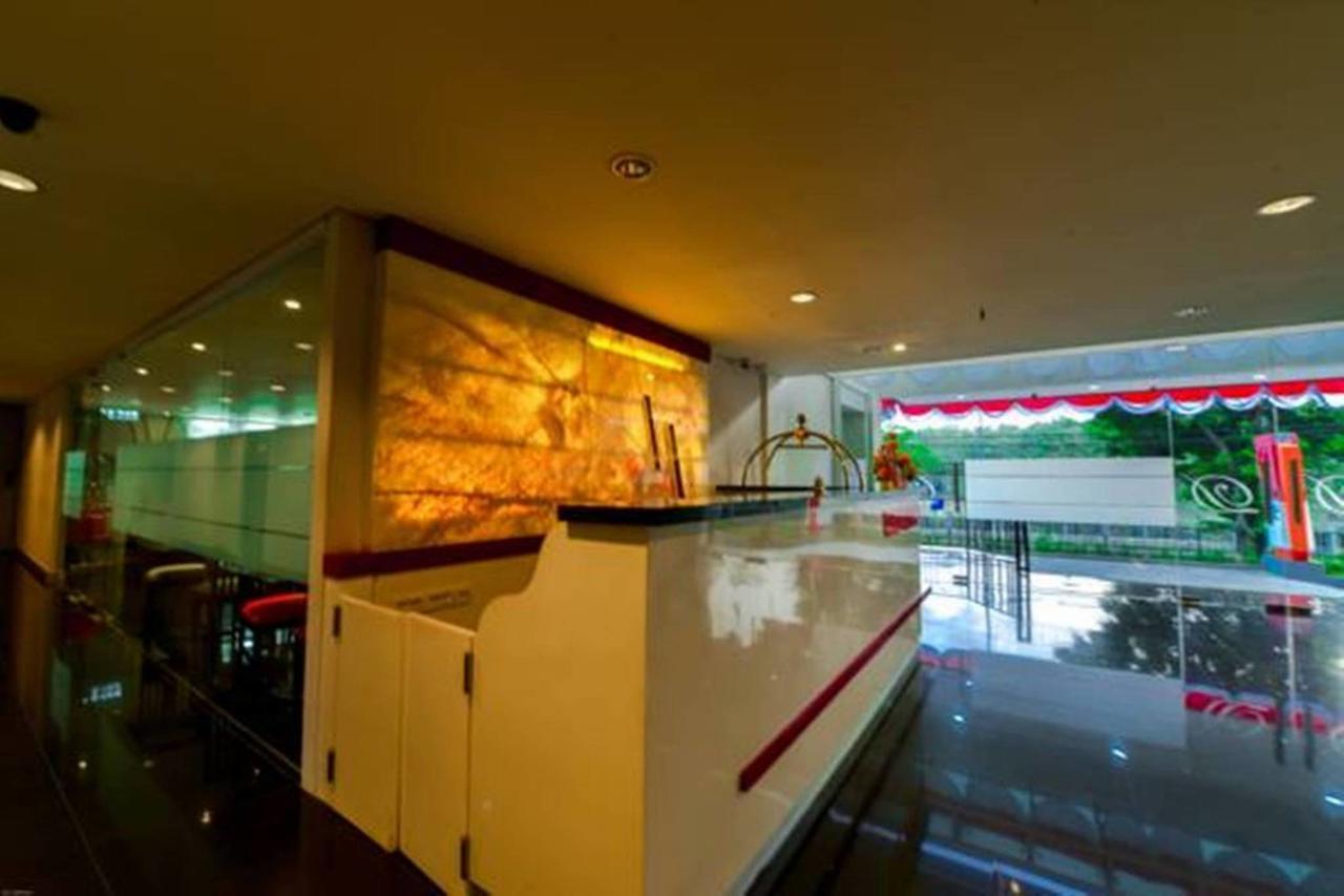D'Hotel Jakarta Luaran gambar