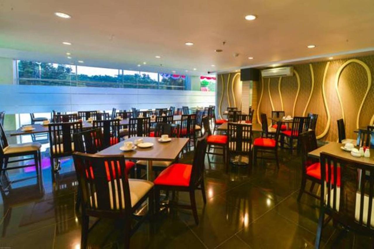 D'Hotel Jakarta Luaran gambar