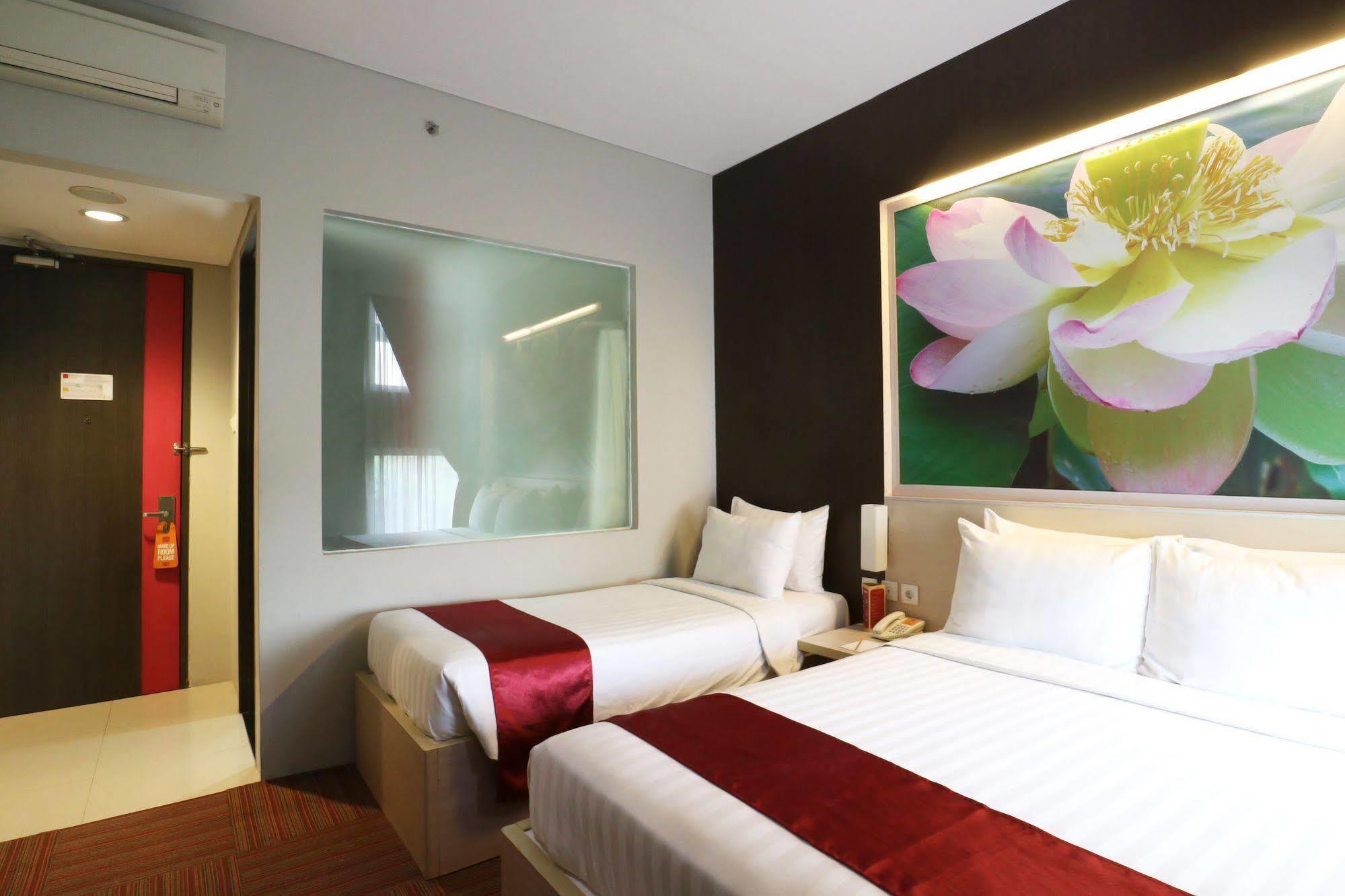 D'Hotel Jakarta Luaran gambar