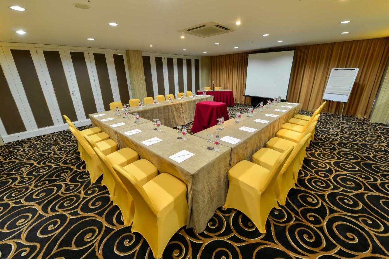 D'Hotel Jakarta Luaran gambar