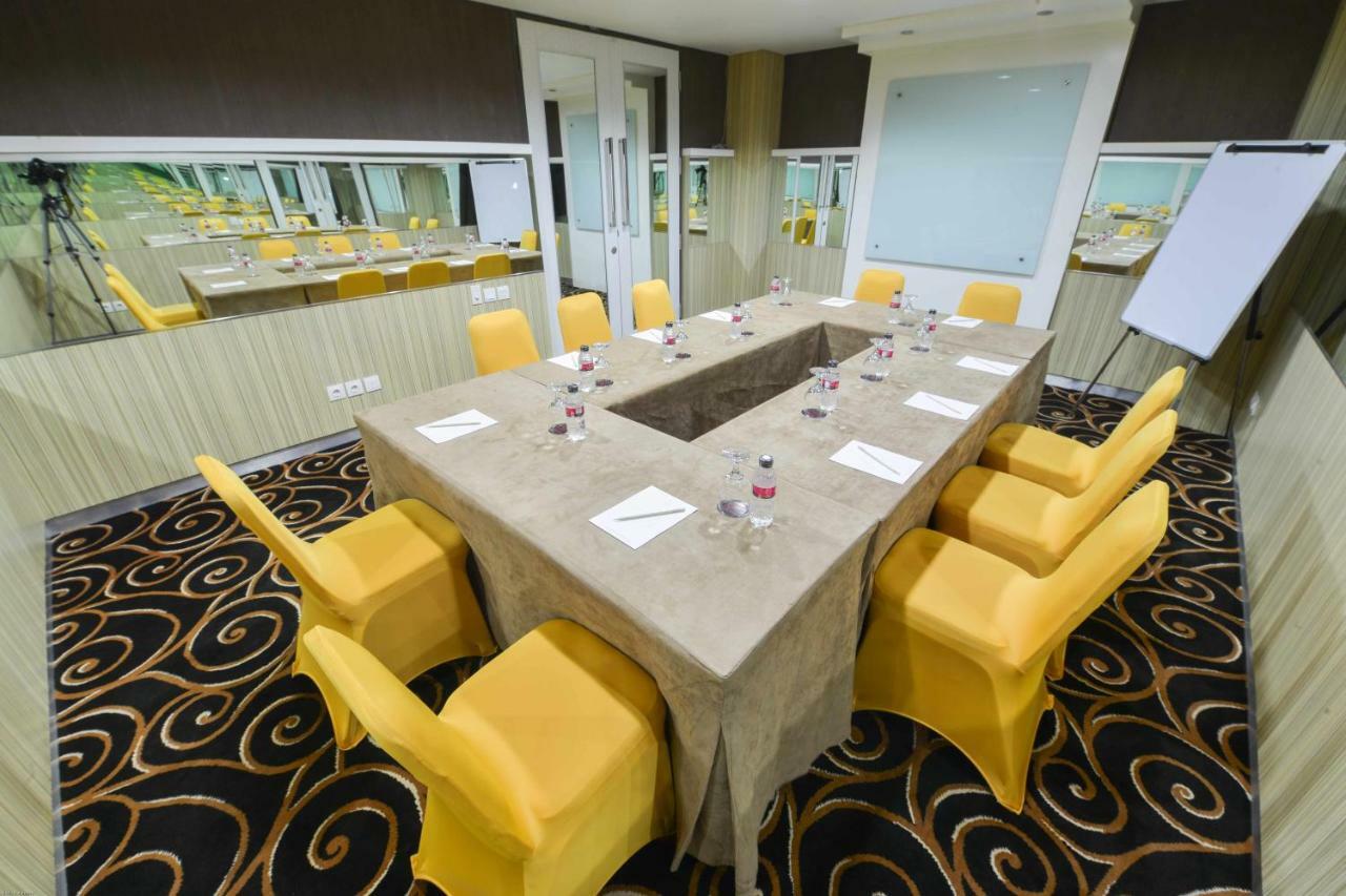 D'Hotel Jakarta Luaran gambar